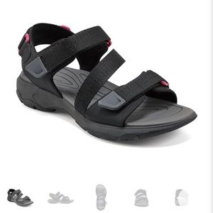 NWT Easy Spirit Dacie Black Flat Sandals